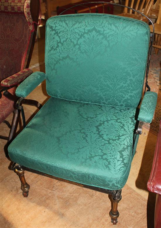 Green campaign chair